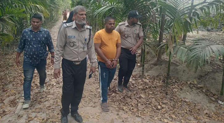 দোতলায় বসে রশি টানিয়ে ইয়াবা বিক্রি, বরিশালে বিএনপি নেতা আটক