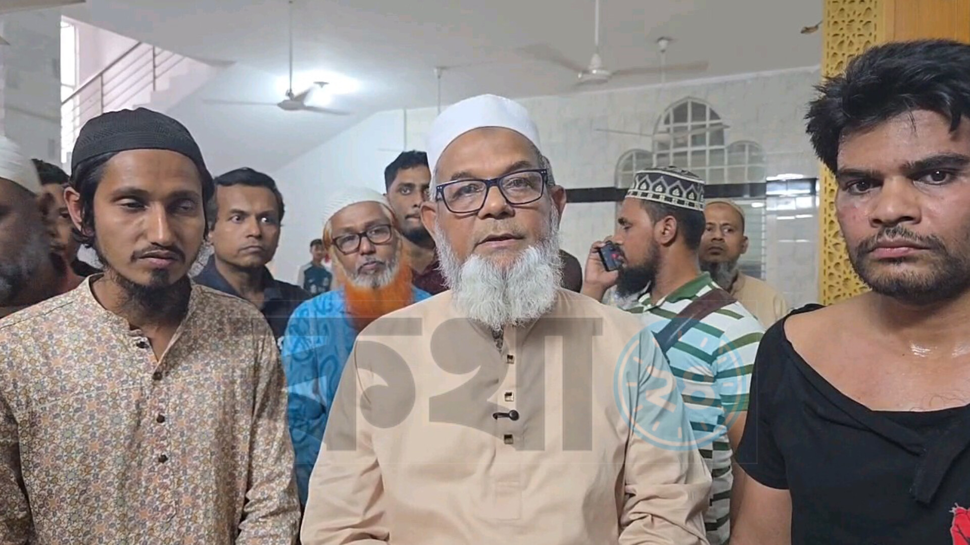 মিরপুরে ময়লা বিলের চাঁদাবাজির প্রতিবাদে কর্নেল আব্দুল বাতেনের ওপর হামলার অভিযোগ