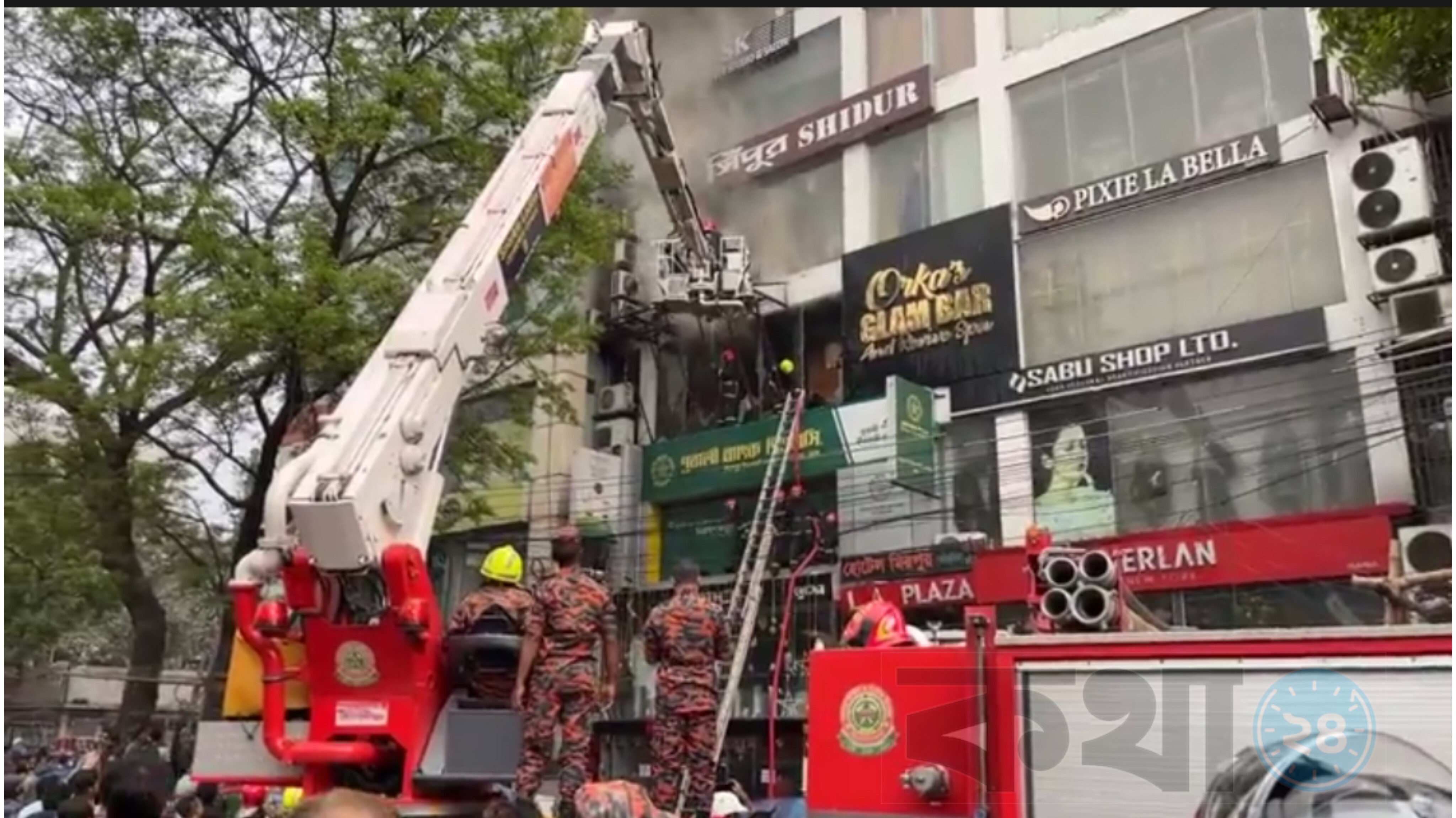 মিরপুরে বহুতল ভবনে আগুন, নিয়ন্ত্রণে ৪টি ইউনিট