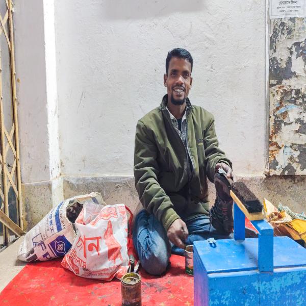 ক্যাম্পাসে নিরব সংগ্রাম: তিন দশকের বেশি সময় ধরে বিশ্বজিত