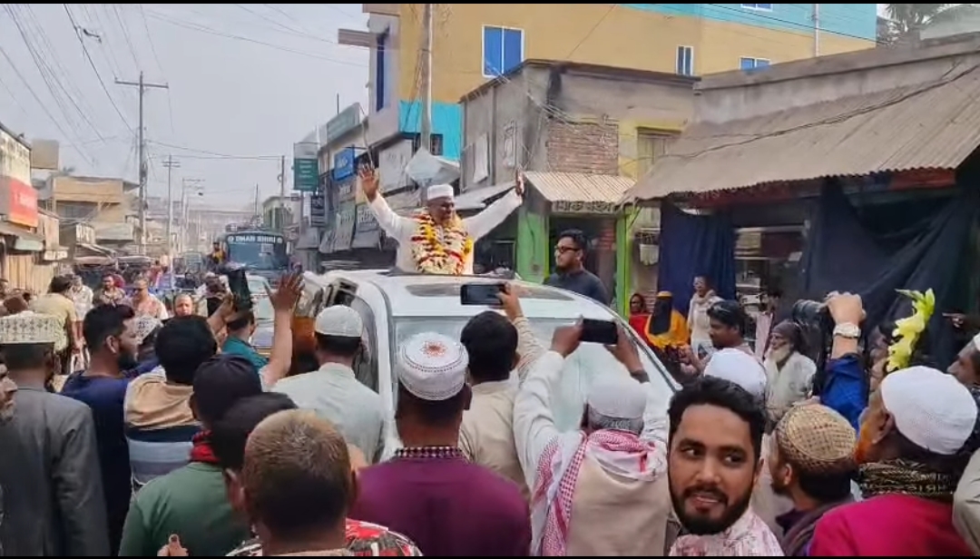 নবনির্বাচিত সংসদ সদস্য মাও আজাদের সাথে শুভেচ্ছা বিনিময়