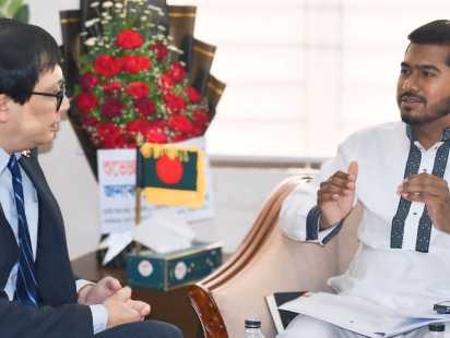 ঢাকা-সিঙ্গাপুর ফ্লাইট দ্বিগুণ ও দক্ষ কর্মী নিয়োগে আগ্রহী সিঙ্গাপুর