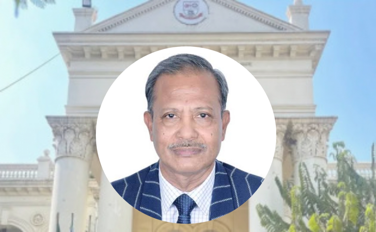 দায়িত্বের দেড় বছরে প্রত্যাশা পূরণে ব্যর্থতা, চাপের মুখে জবি উপাচার্য