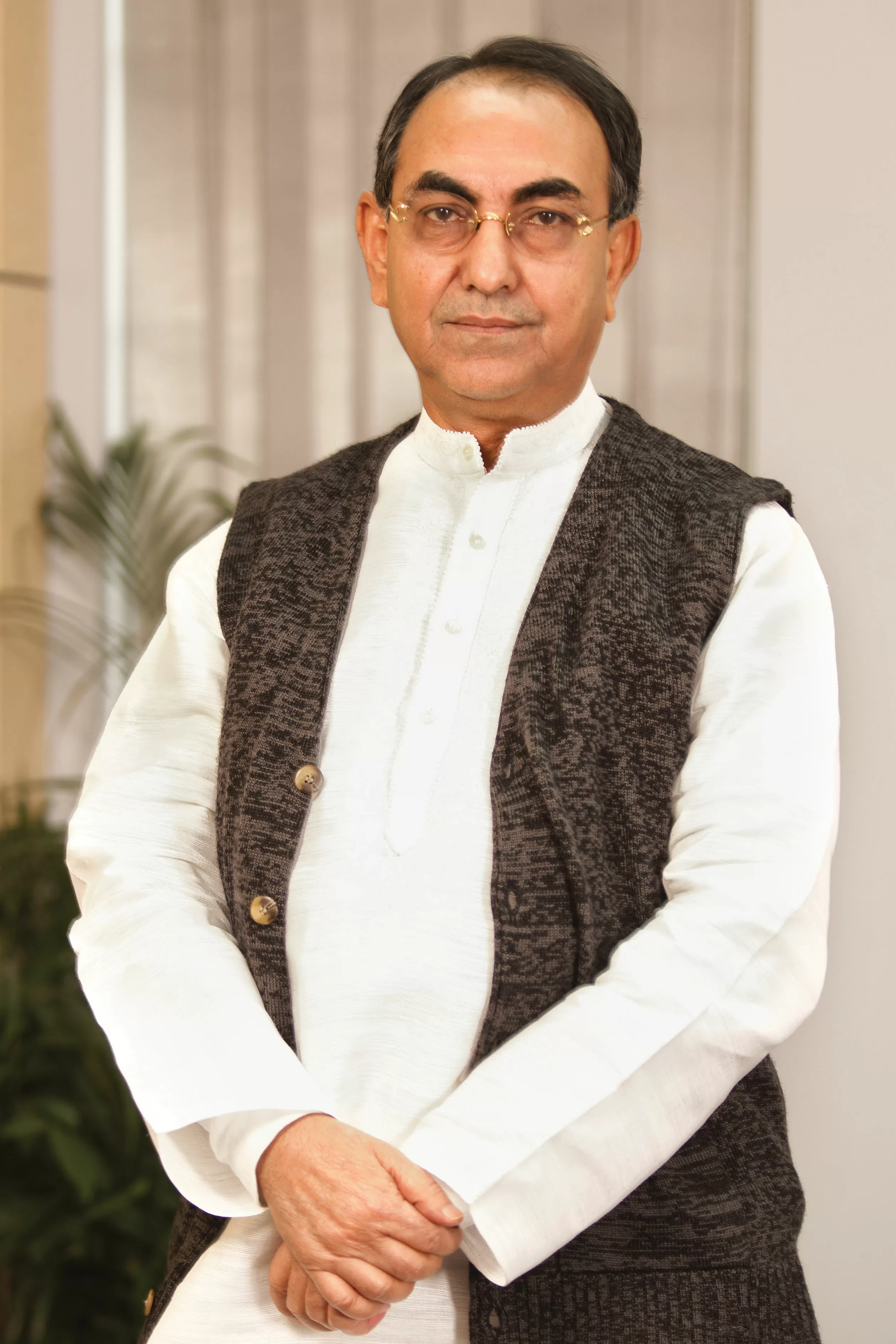 হঠাৎ অসুস্থ মির্জা আব্বাস, এভারকেয়ার হাসপাতালে ভর্তি