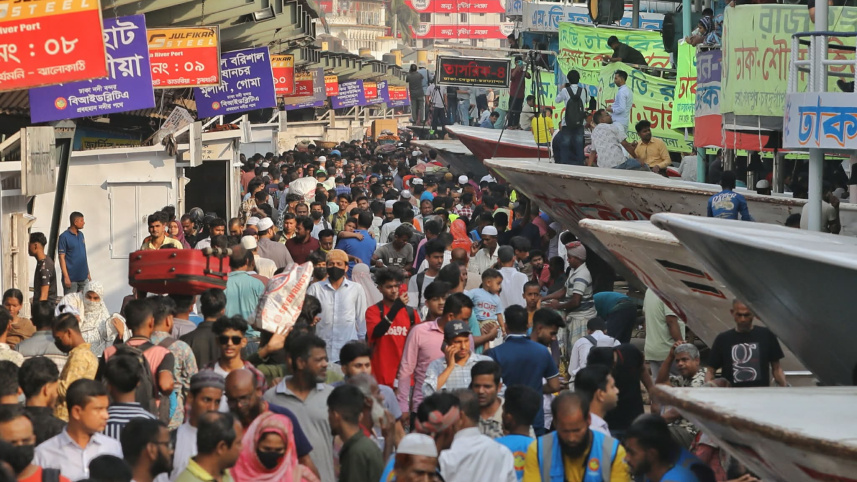 সদরঘাটে লঞ্চের ধাক্কায় যুবক নিহত, আহত ১; নিখোঁজ ২