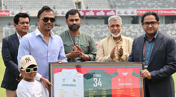 আড়ালের নায়ক’ রুবেলের বিদায়: মিরপুরে আবেগী সমাপন