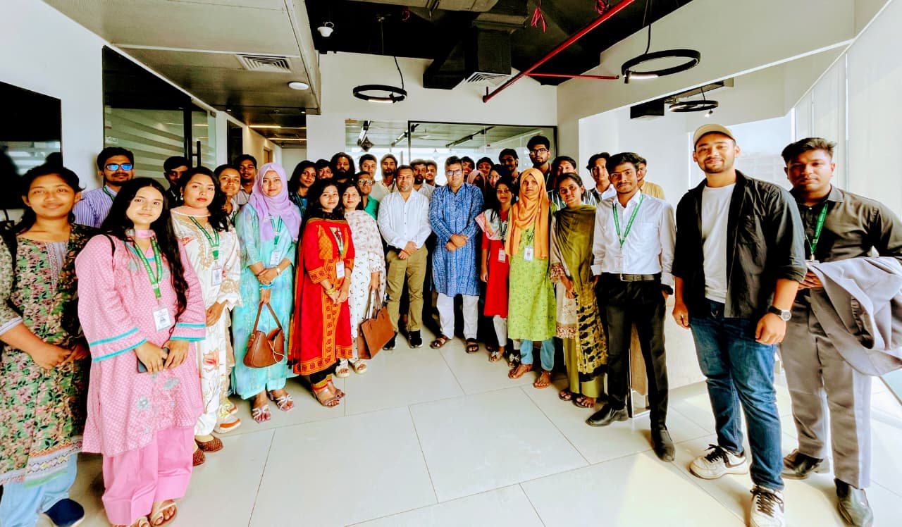 স্টার নিউজ ও প্রথম আলো পরিদর্শনে নজরুল বিশ্ববিদ্যালয়ের ফিল্ম অ্যান্ড মিডিয়া স্টাডিজ বিভাগ