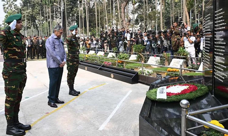 রাষ্ট্রপতির শ্রদ্ধাঞ্জলি: বিডিআর হত্যাকাণ্ডের শহীদদের প্রতি গভীর স্মরণ
