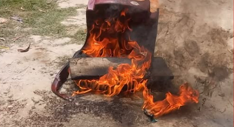 মাদারীপুরে ৩ লাখ টাকা নিয়ে শিক্ষক-কর্মচারী গায়েব: ২০ শিক্ষার্থীর এসএসসি পরীক্ষার ভবিষ্যৎ অন্ধকারে