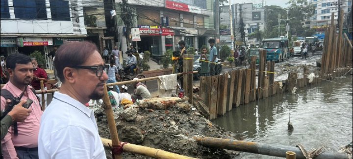 মেয়র শাহাদাতের দ্রুত পদক্ষেপে জলাবদ্ধতা কমে স্বস্তি নগরীতে