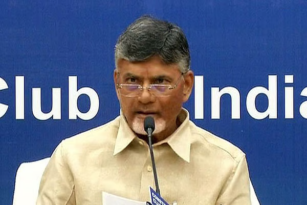 উত্তর ভারতের দাপট রুখতে নাইডুর ‘মাস্টারস্ট্রোক’: দ্বিতীয় সন্তান নিলেই ২৫ হাজার রুপি দেবে অন্ধ্র সরকার